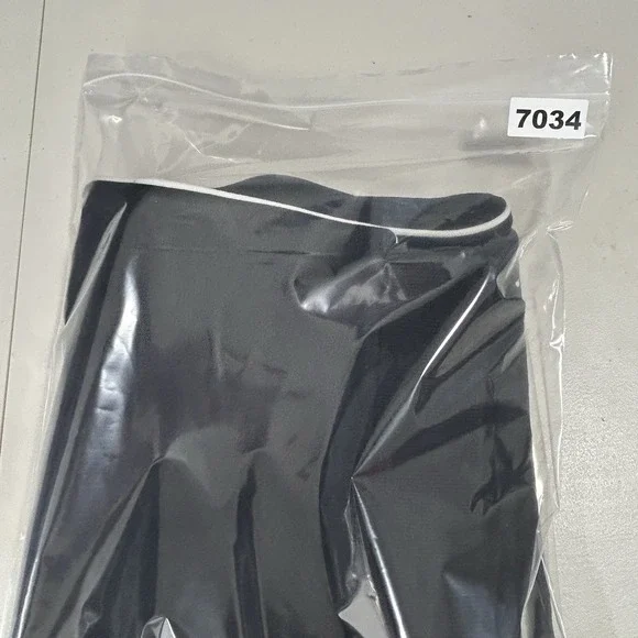 Chicos Pull On Wide Leg Pants Women Size 2R Black White Pinstriped Casual - Picture 9 of 9